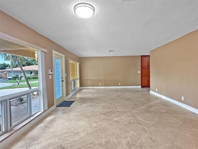 2936 NW 9th Terrace, Wilton Manors, FL 33311