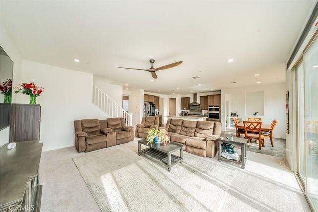 32813 Oakland, Winchester, CA 92596