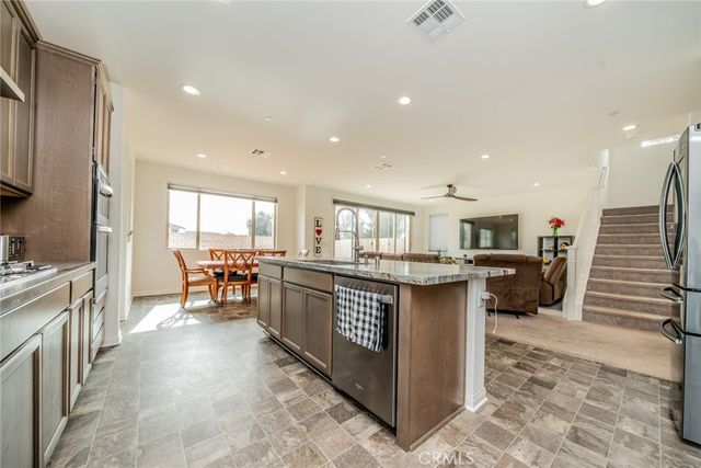 32813 Oakland, Winchester, CA 92596