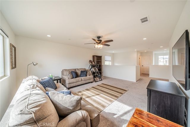 32813 Oakland, Winchester, CA 92596