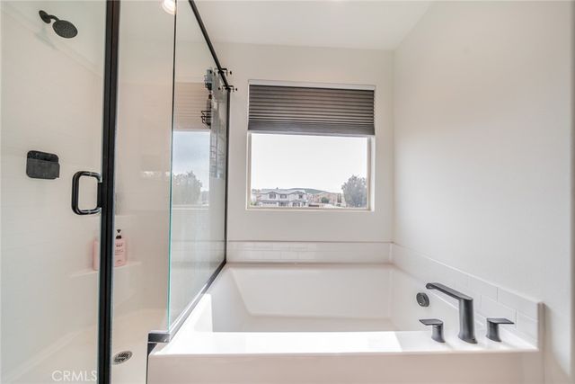 32813 Oakland, Winchester, CA 92596