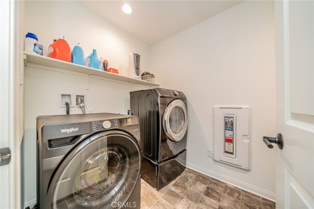 32813 Oakland, Winchester, CA 92596