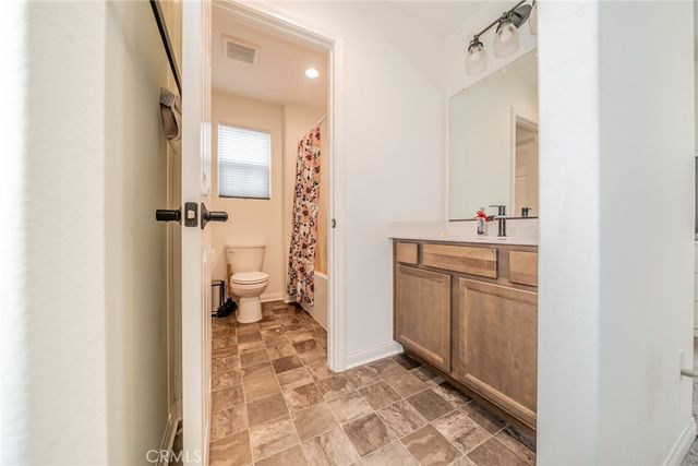 32813 Oakland, Winchester, CA 92596