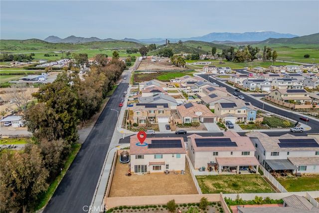 32813 Oakland, Winchester, CA 92596