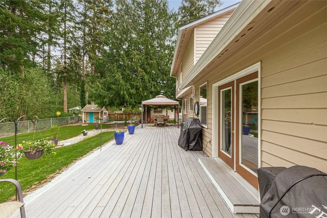 381 Cambrae Drive, Camano Island, WA 98282