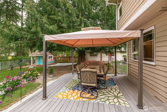381 Cambrae Drive, Camano Island, WA 98282