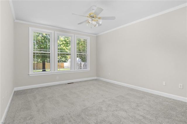 524 Shadow Brooke DR, Chesapeake, VA 23320