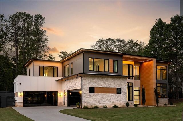 502 OLD HARBOR Drive, Sandy Springs, GA 30328