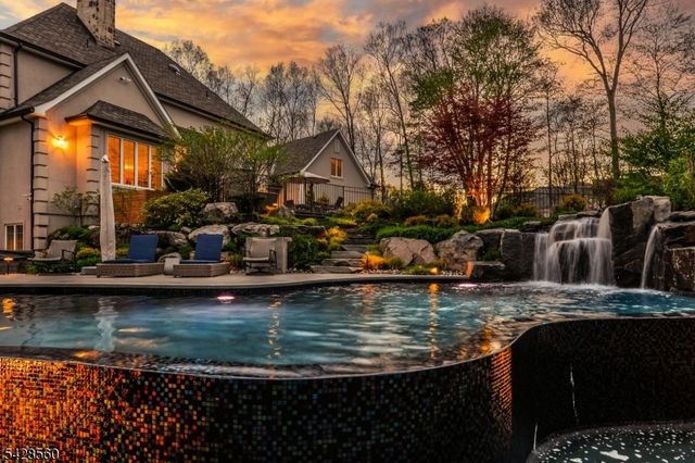 9 Pennbrook Ct, Montville Twp., NJ 07045