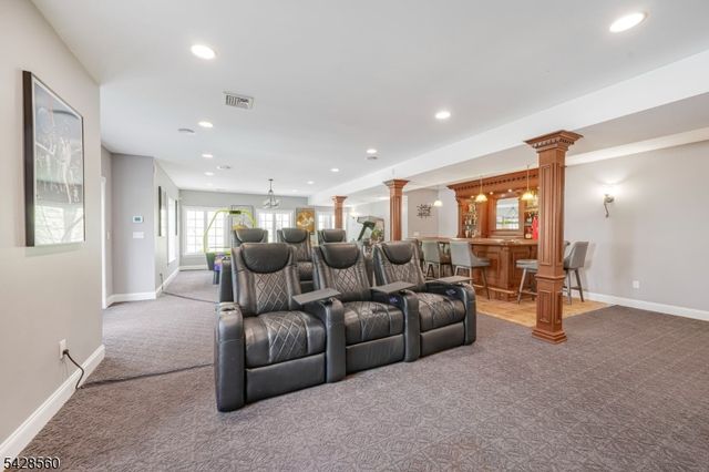 9 Pennbrook Ct, Montville Twp., NJ 07045