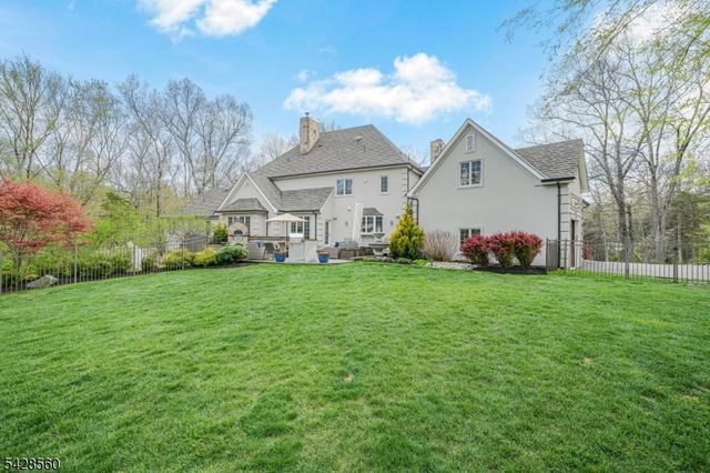9 Pennbrook Ct, Montville Twp., NJ 07045