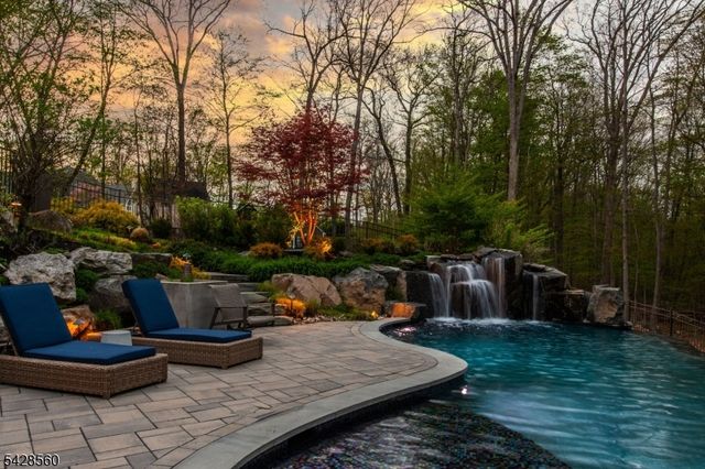 9 Pennbrook Ct, Montville Twp., NJ 07045