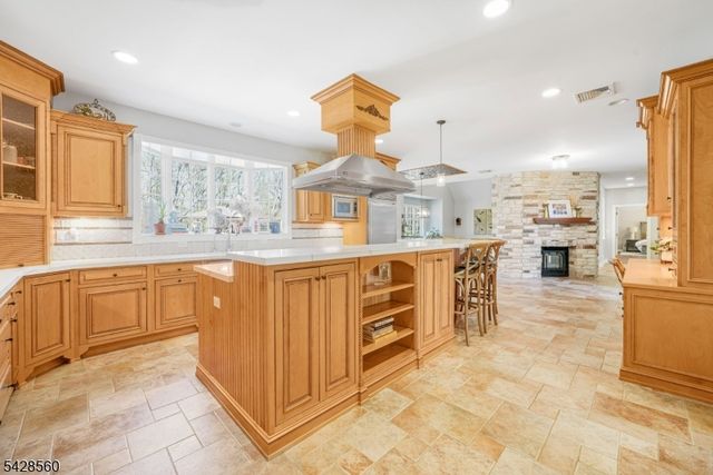 9 Pennbrook Ct, Montville Twp., NJ 07045