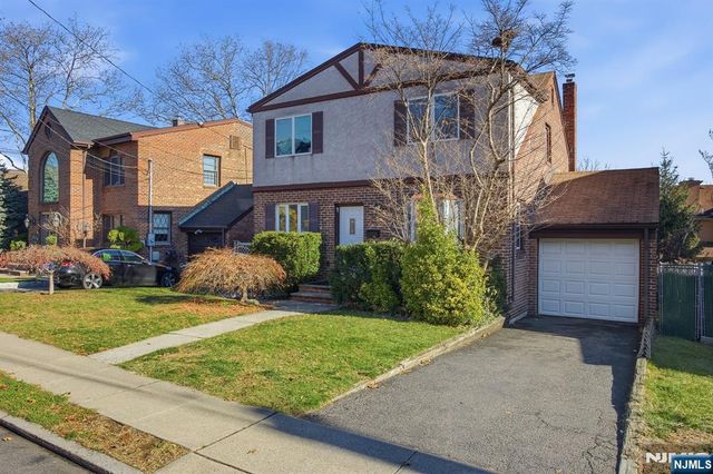 1026 Jassamine Way, Fort Lee, NJ 07024