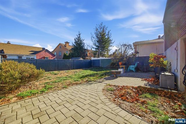 1026 Jassamine Way, Fort Lee, NJ 07024