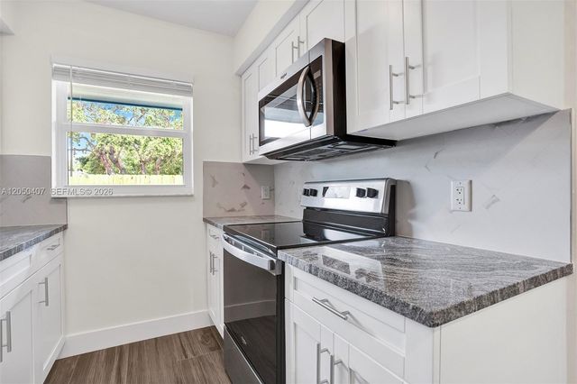 929 S N Street 4, Lake Worth, FL 33460