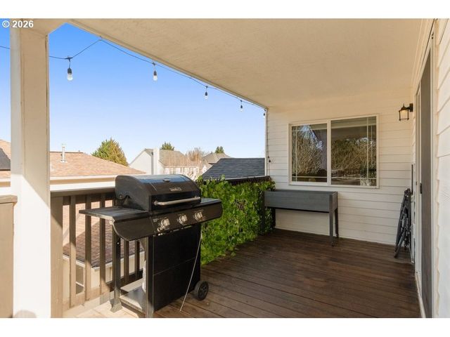 13261 Sw ESSEX Dr, Portland, OR 97223