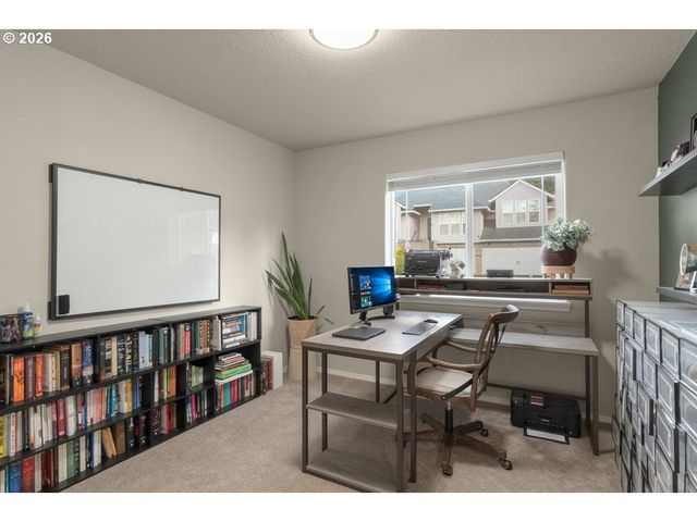 13261 Sw ESSEX Dr, Portland, OR 97223