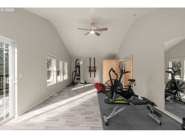 13261 Sw ESSEX Dr, Portland, OR 97223