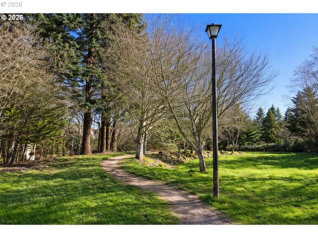13261 Sw ESSEX Dr, Portland, OR 97223
