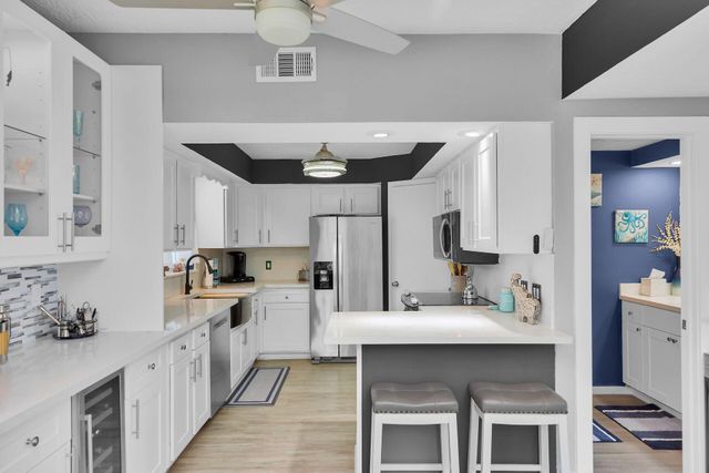 143 Aregood Lane D1, Plantation Key, FL 33036