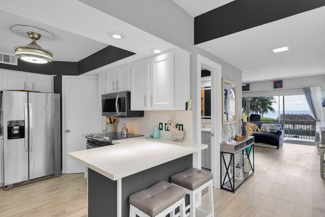 143 Aregood Lane D1, Plantation Key, FL 33036