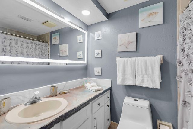 143 Aregood Lane D1, Plantation Key, FL 33036