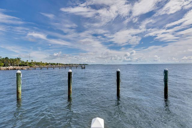 143 Aregood Lane D1, Plantation Key, FL 33036