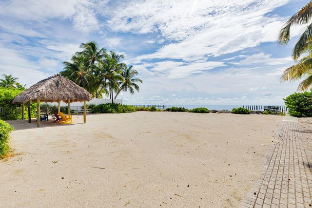 143 Aregood Lane D1, Plantation Key, FL 33036