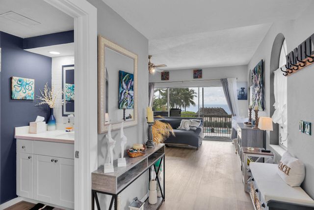 143 Aregood Lane D1, Plantation Key, FL 33036