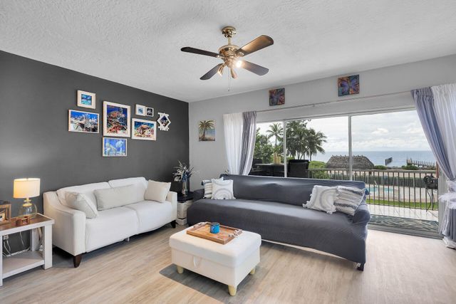 143 Aregood Lane D1, Plantation Key, FL 33036