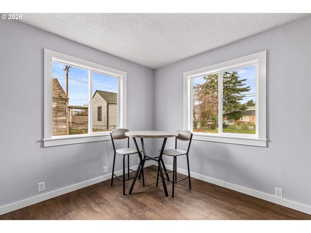 745 DAKOTA Ave, Medford, OR 97501