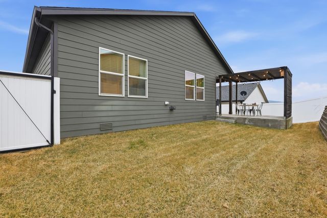 3231 N Stanley Rd, Spokane, WA 99217
