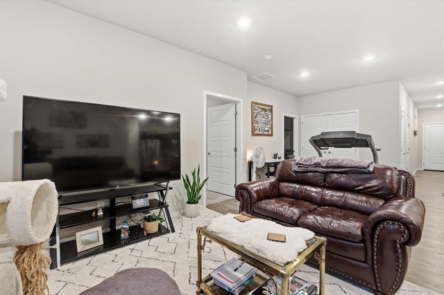 3231 N Stanley Rd, Spokane, WA 99217