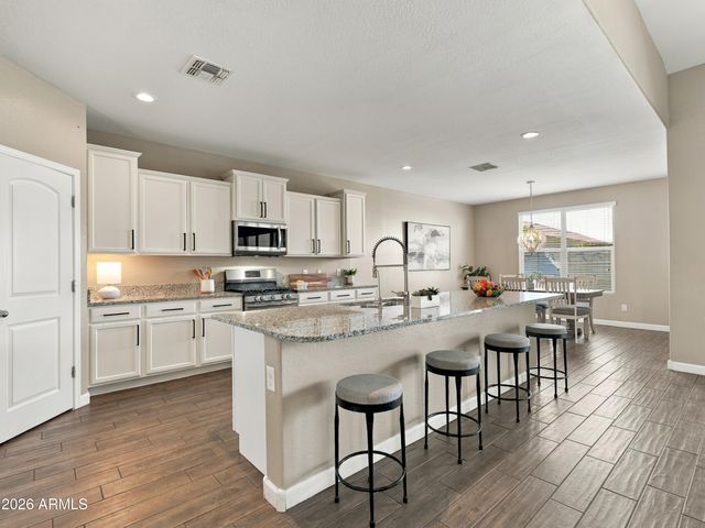 587 W DANISH RED Trail, San Tan Valley, AZ 85143