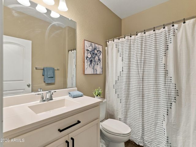 587 W DANISH RED Trail, San Tan Valley, AZ 85143