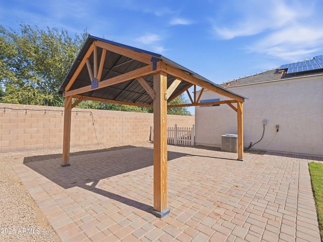 587 W DANISH RED Trail, San Tan Valley, AZ 85143