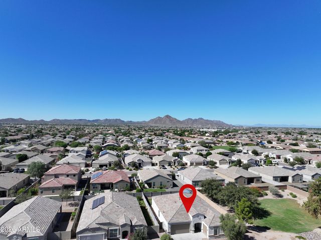 587 W DANISH RED Trail, San Tan Valley, AZ 85143