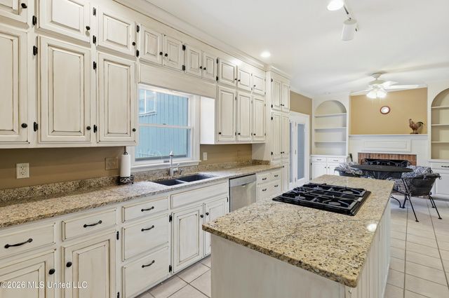 9 Avery Circle, Jackson, MS 39211