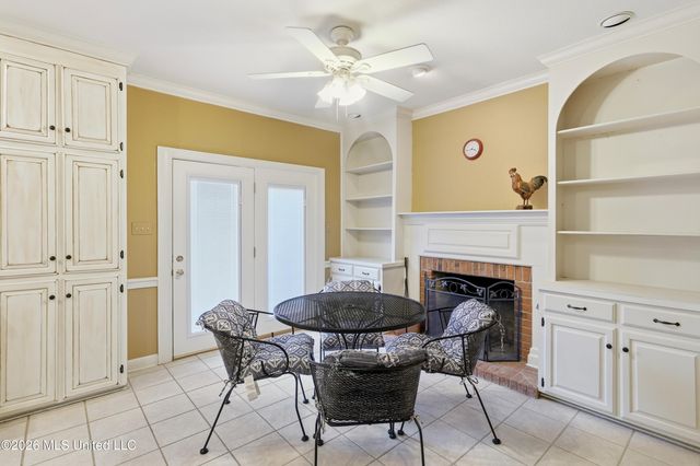 9 Avery Circle, Jackson, MS 39211