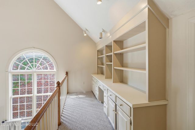 9 Avery Circle, Jackson, MS 39211