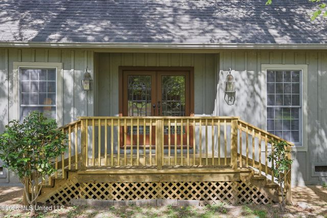 9 Avery Circle, Jackson, MS 39211
