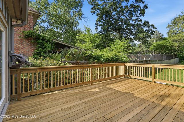 9 Avery Circle, Jackson, MS 39211