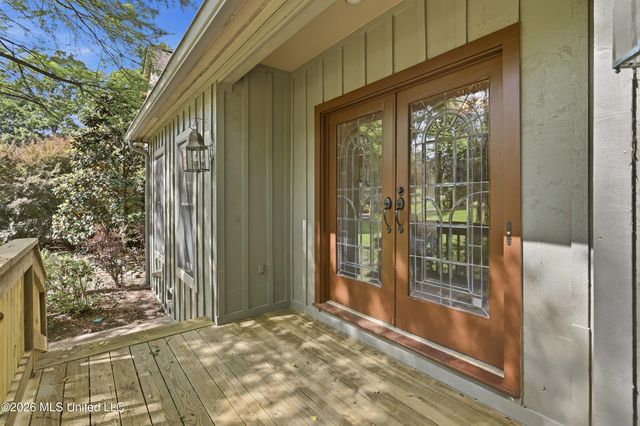 9 Avery Circle, Jackson, MS 39211