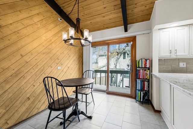 2374 N Westwood Lane, Palatine, IL 60074