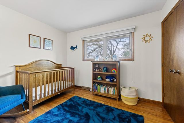 2374 N Westwood Lane, Palatine, IL 60074