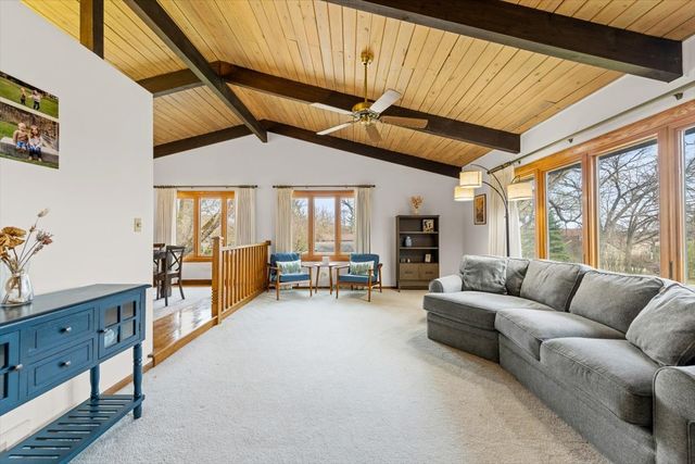 2374 N Westwood Lane, Palatine, IL 60074