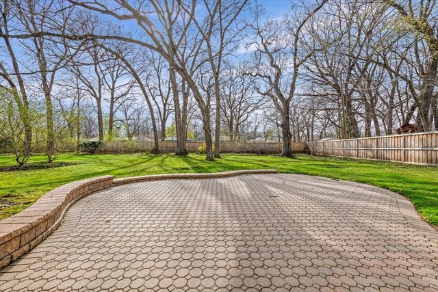 2374 N Westwood Lane, Palatine, IL 60074