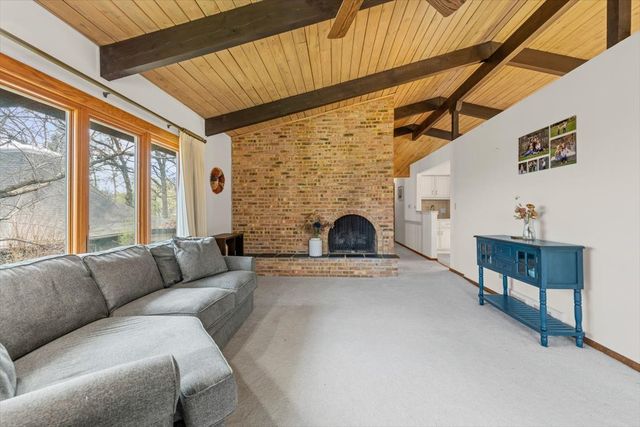 2374 N Westwood Lane, Palatine, IL 60074