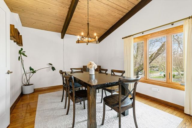 2374 N Westwood Lane, Palatine, IL 60074